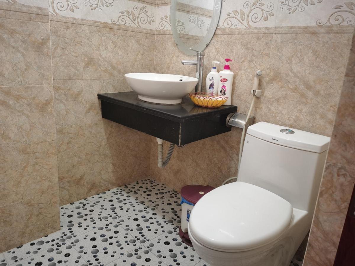 Thao Linh Hotel Куинён Экстерьер фото