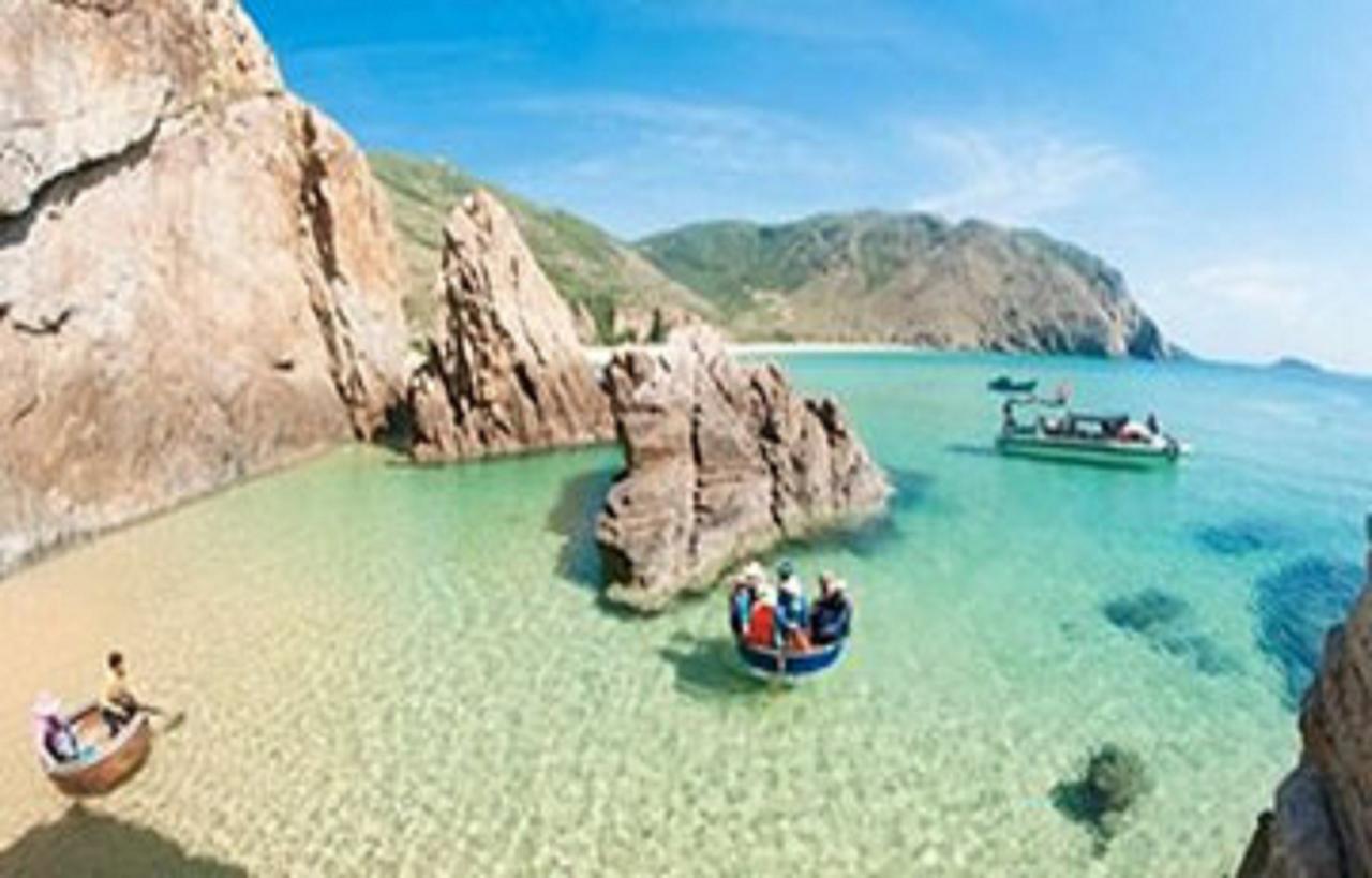 Thao Linh Hotel Куинён Экстерьер фото